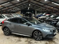 VOLVO V40 CROSS COUNTRY