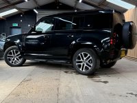LAND ROVER DEFENDER 110