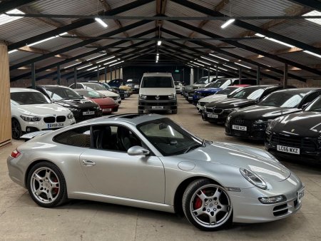 PORSCHE